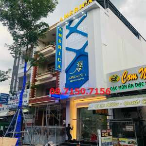 Bảng hiệu chữ nổi Mica uốn fomex cho spa
