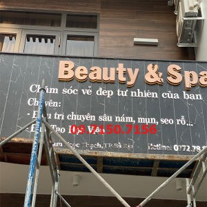Bảng hiệu chữ nổi Mica uốn fomex cho làm đẹp