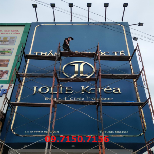 Bảng hiệu alu cho thẩm mỹ viện quốc tế