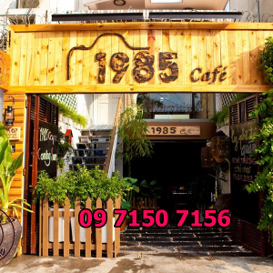 Bảng hiệu quảng cáo bằng gổ